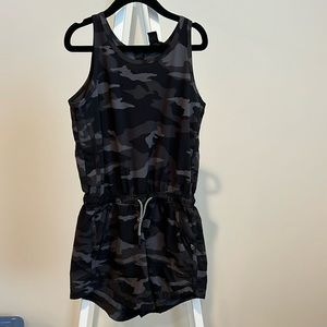 GUC athleta girl play more romper size 7/small